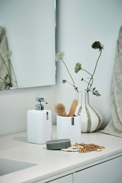 LENE BJERRE Marion Tandborstmugg – 7,5x7,5x10,5 cm, Vit/Silver